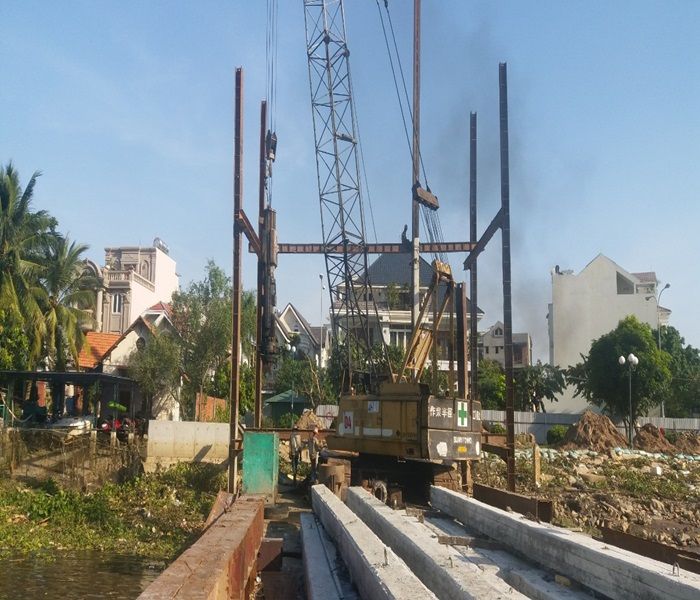 Ép cọc bê tông dự án bở kè,giá rẻ,trọn gói