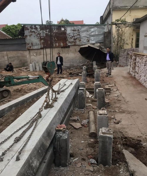 ep_coc_nha_dan_trong_hem_nho_khong_gay_rung_lac