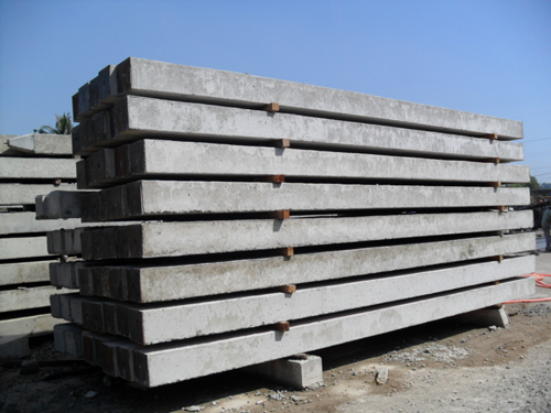 sản phảm cọc bê tông 250x250 thép pomina