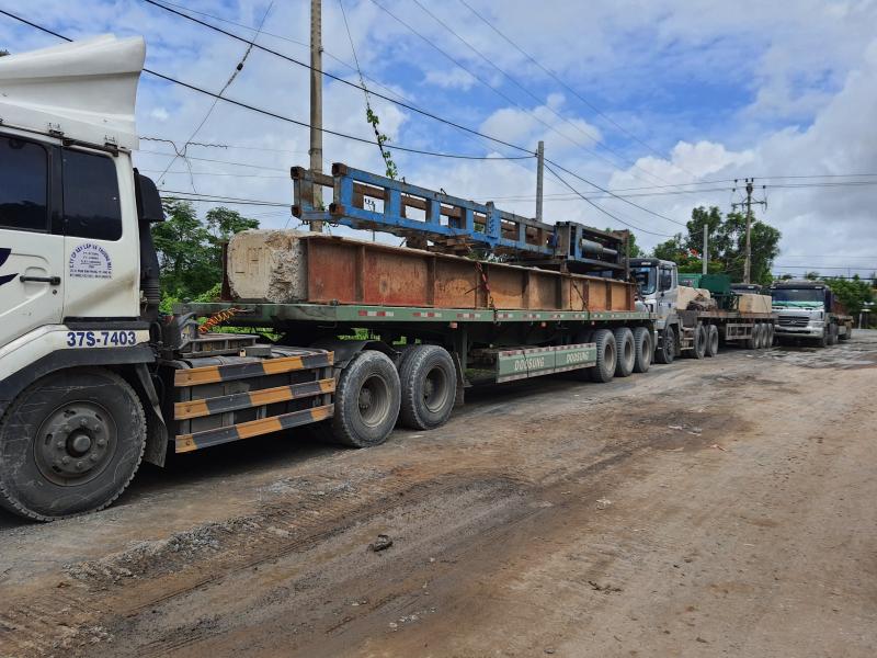 Dịch vụ ép cọc vuông 300x300 cho nhà dân tại Bàu Bàng